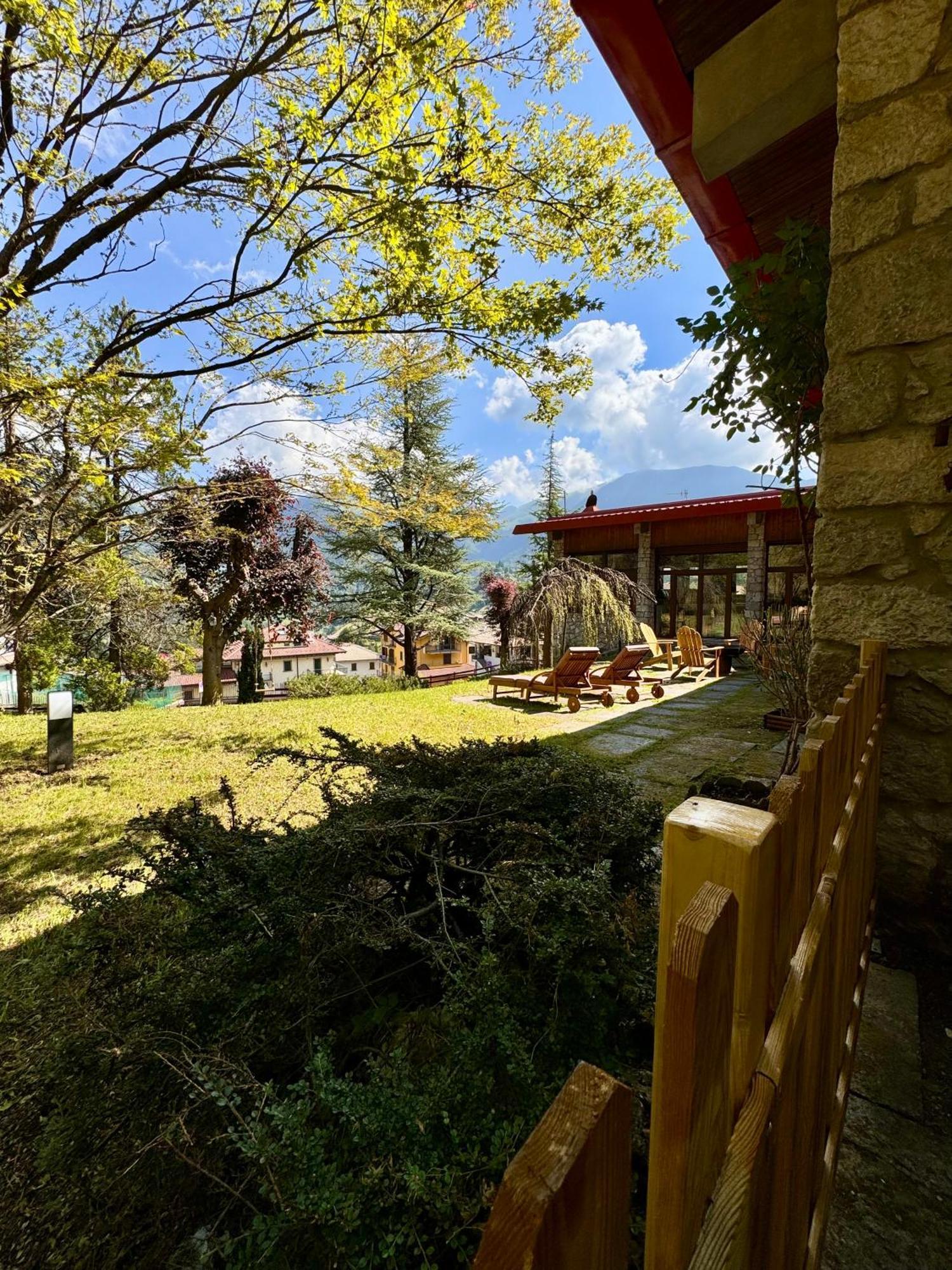 Villa Drago Chalet Oltre il Colle Esterno foto