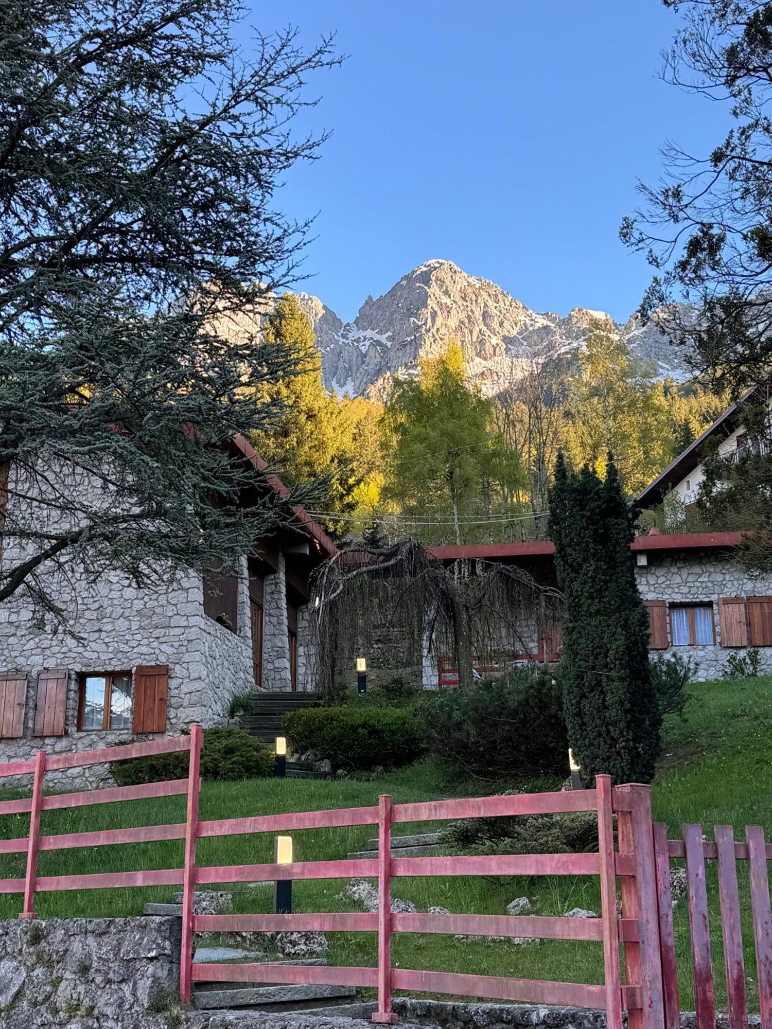 Villa Drago Chalet Oltre il Colle Esterno foto