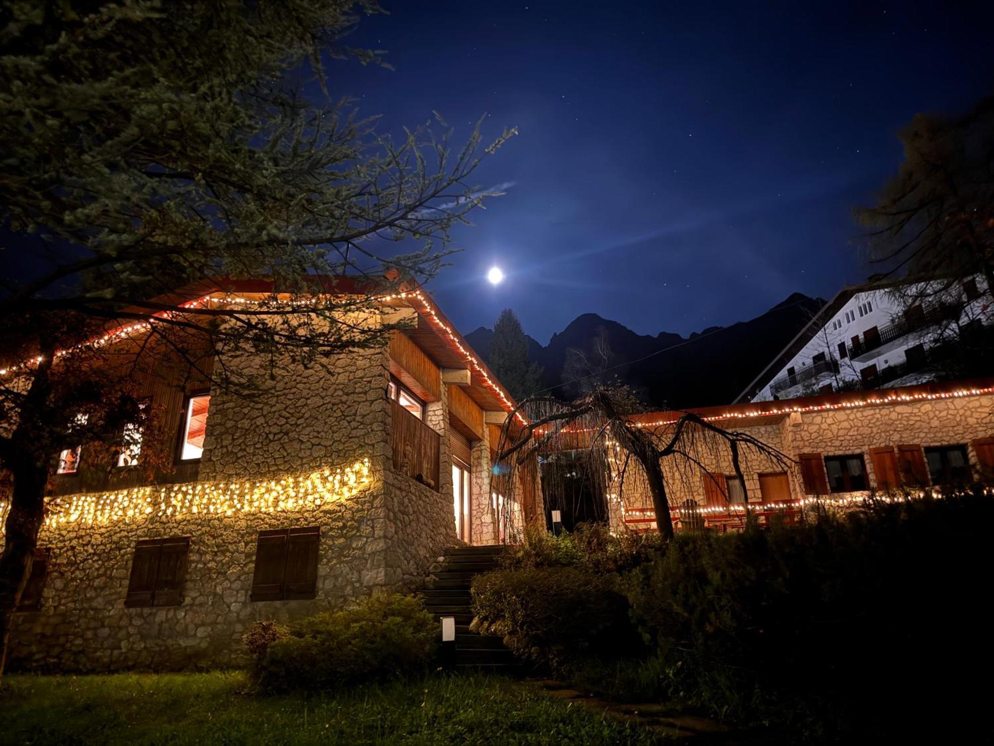 Villa Drago Chalet Oltre il Colle Esterno foto